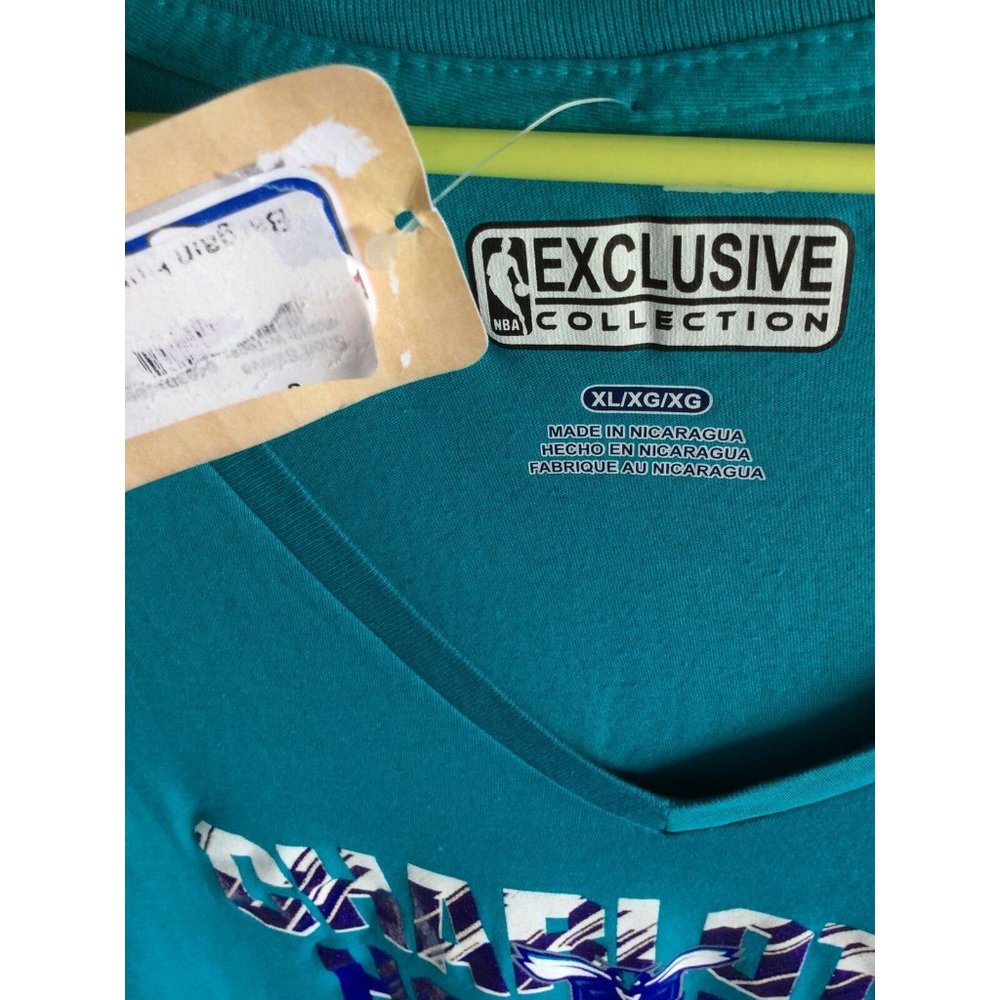 NWT, Charlotte Hornets NBA, Womens Shirt, Size XL, Majestic Brand - Picture 5 of 6